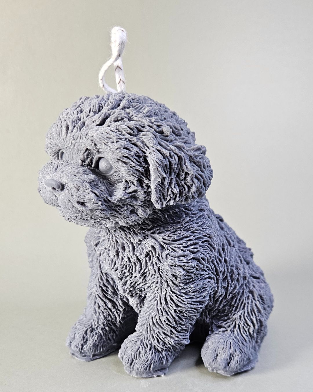 Handgefertigte Hunde-Kerze aus Rapswachs in schwarz