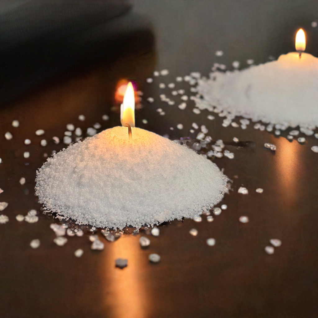 Leuchtende Sandwachs-Kerze – stimmungsvolle Lichtquelle mit natürlichem Flair und Sandstruktur